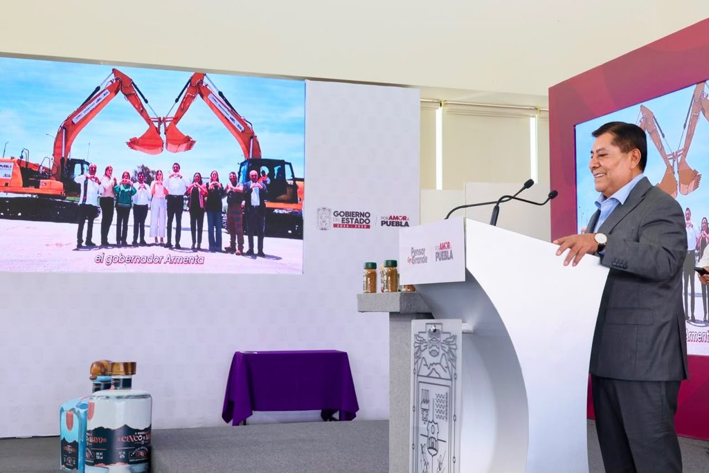 Gob_Puebla's tweet photo. 📢Impulsa gobierno estatal respuesta inmediata y transformación histórica de infraestructura vial.

@armentapuebla_

📰https://t.co/q47srd5qOh

#PorAmorAPuebla https://t.co/7hkfdUn8uI