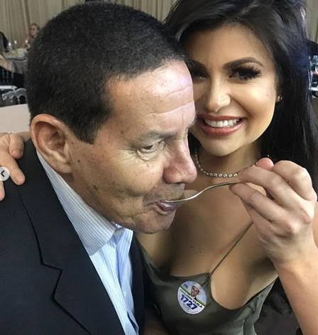 Pr_AlexandreGon's tweet photo. @GeneralMourao Fala defensor da familia https://t.co/VWmWUL8YJn