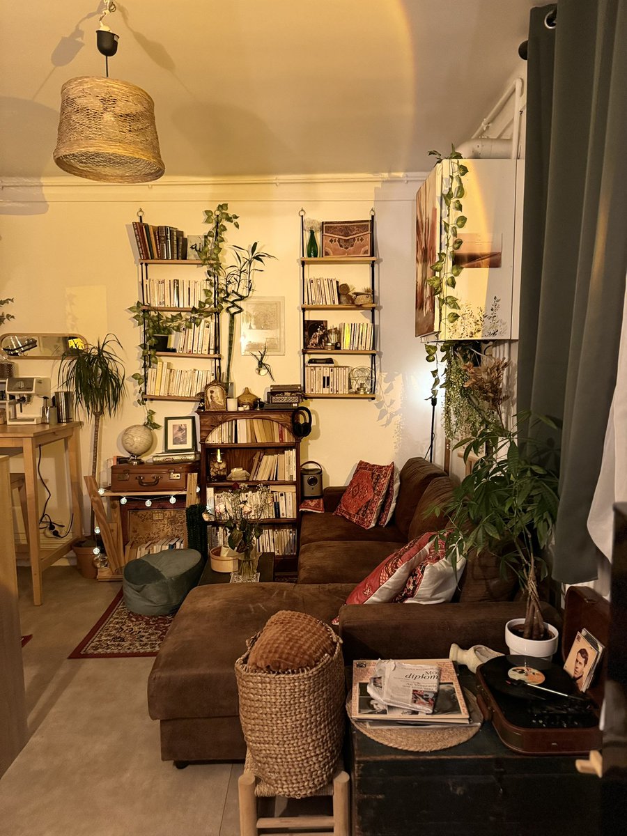 missakmanu's tweet photo. Petit appartement d’une femme de 34 ans https://t.co/mH2bjGyxM3