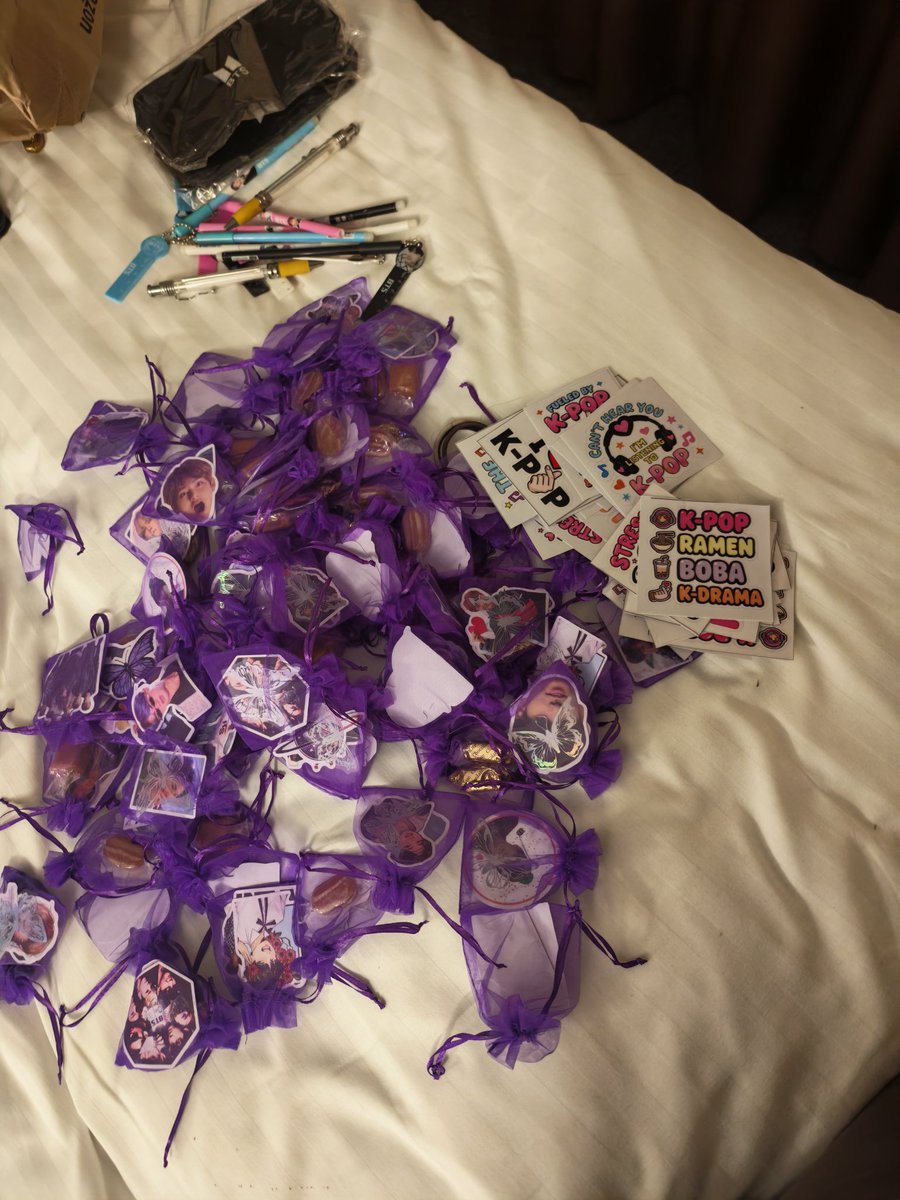 Maxi_Eve99's tweet photo. It's not much but some freebies, stationary and stickers to give away in London. 🥺 Can't believe we're seeing BTS in under 72 hours 🤩🤩 https://t.co/o2iqocdcQC