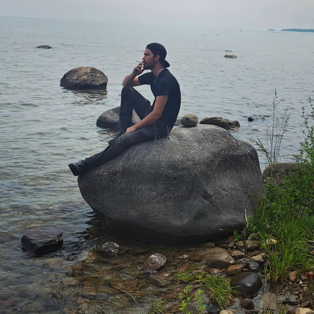 TrashBoi__'s tweet photo. Went on an adventure with my housemates to Meaford Ontario today for their local ComicCon! Then went to the marina &amp; trails then hit up a local place called Perogie Palace. Definitely worth checking out if you're ever in the area. Best perogies I've ever had! https://t.co/TiWkuMf45L