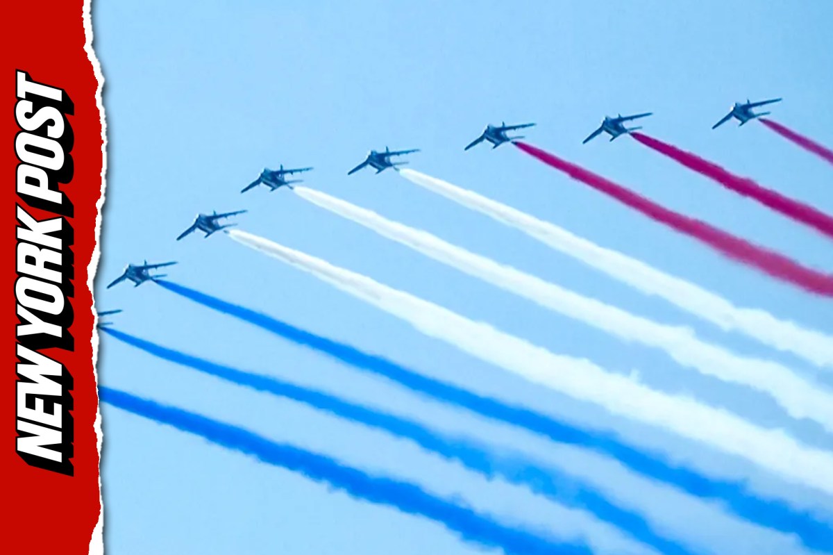 nypost's tweet photo. Jets Show Off Trail of Red, White, And Blue Streaks Above NYC in STUNNING Display For America 250 https://t.co/cWFV73xd49 https://t.co/FcOJ2qgjGU