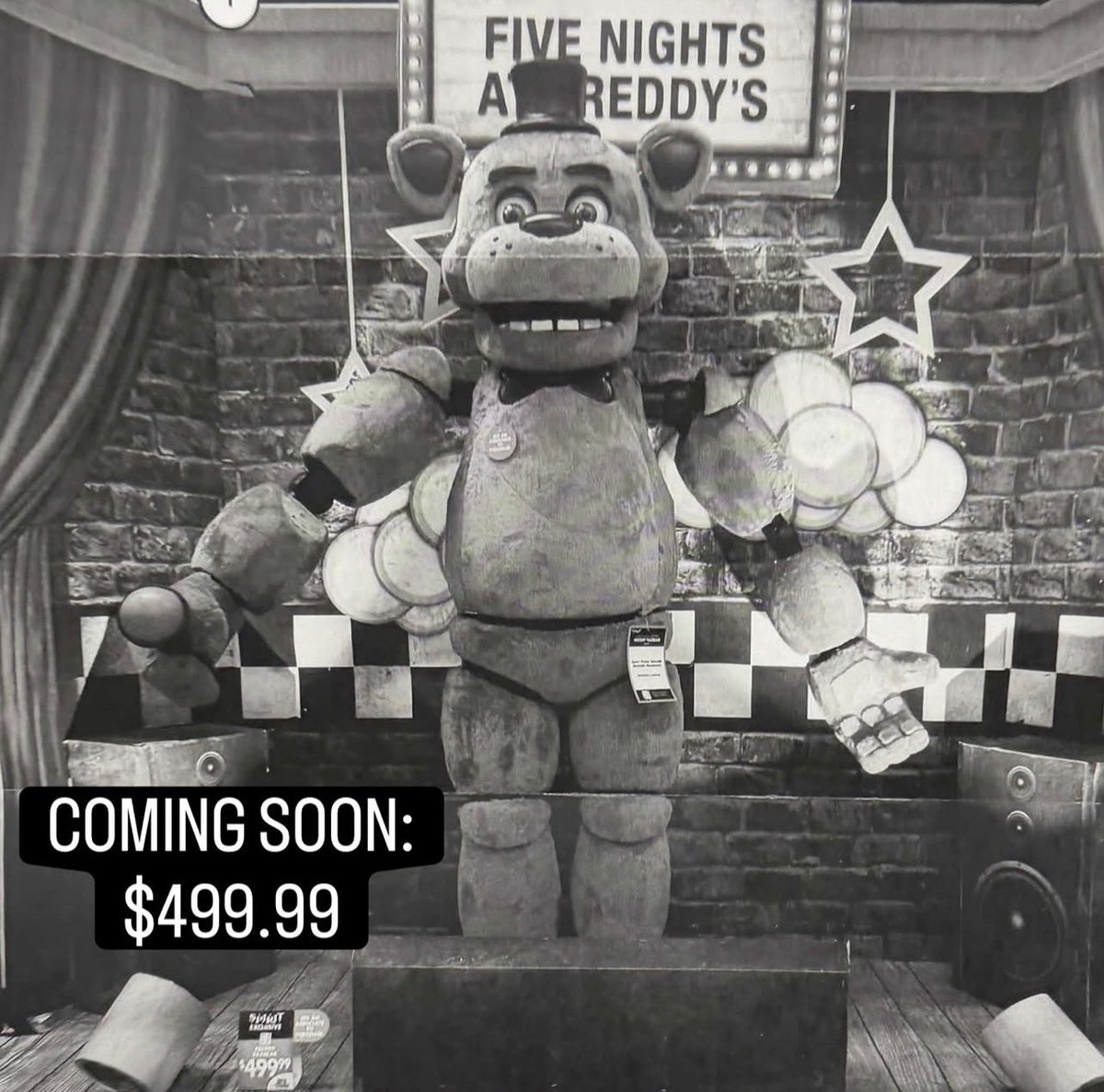 FNAFAlerts's tweet photo. On Instagram, we’ve just gotten a close-up, in-person look at the new Spirit Halloween Freddy Fazbear animatronic and showstage display!

Credit to: hauntingstudi0s https://t.co/mBTyM1nmZJ