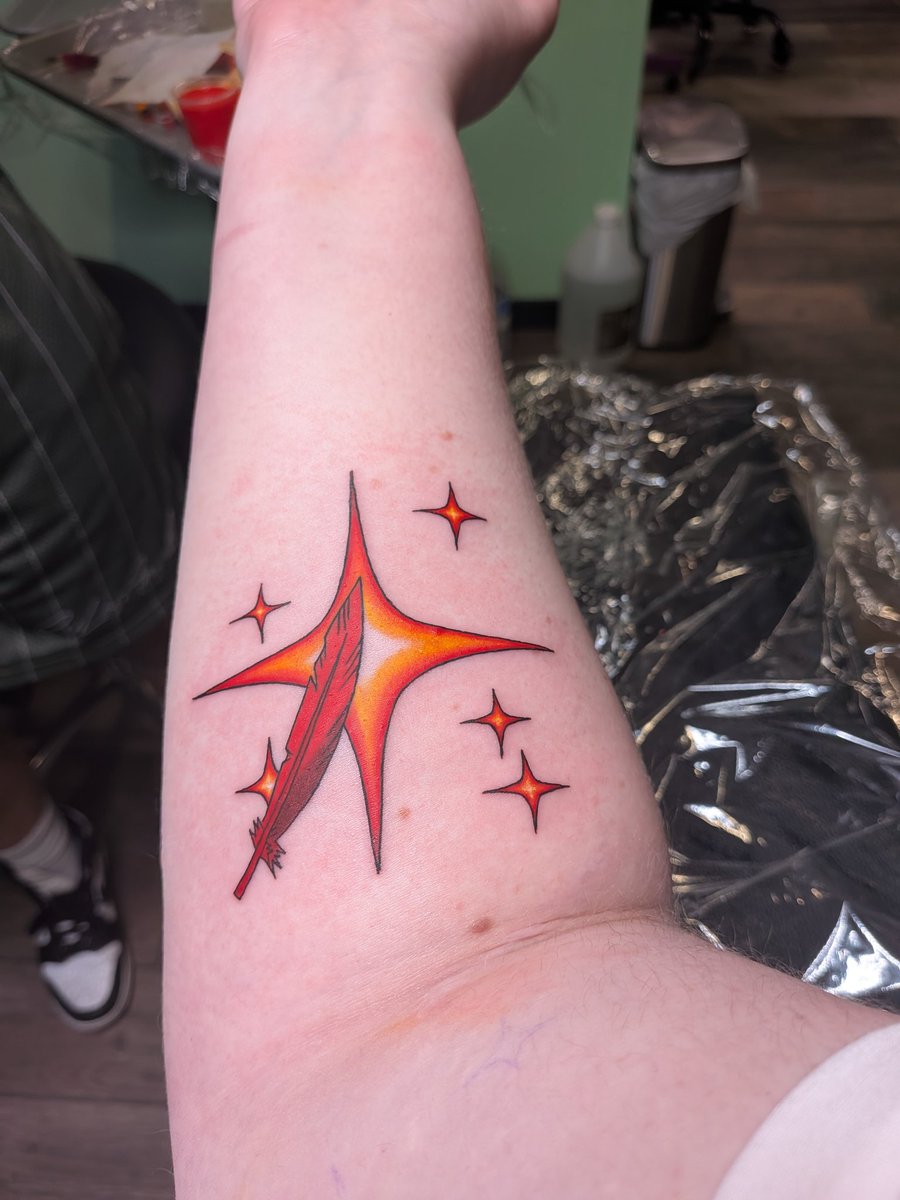 ventiigram's tweet photo. Thank you Anthrocon 26 for letting me get a mha tattoo ft. elusion tattoos!!!! https://t.co/AojbQYwreQ