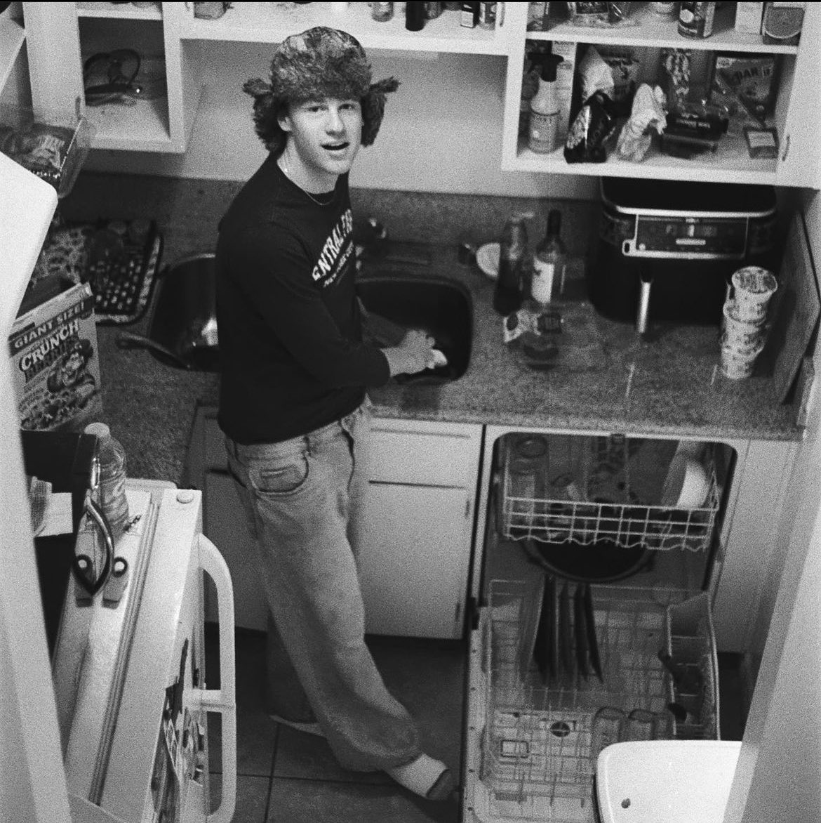 c4shhc4rti's tweet photo. Malcolm Todd reaches #1 on the Jaxon 100 for the first time with “Sweet Boy”.

He previously notched the top ten singles “Chest Pain” (#3) and “Roommates” (#8) in March. https://t.co/D3msy0twAb