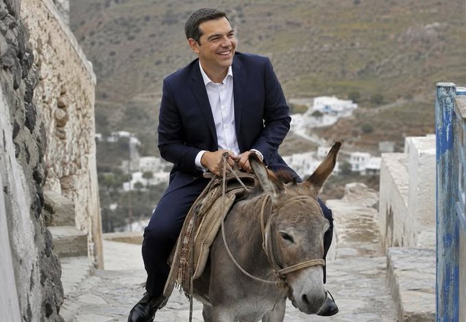 Dimitri61564275's tweet photo. @Axl_W_Rose Αυτό το σκορποχώρι θα ξανακυβερνήσει τη χώρα; https://t.co/iw4CqYaIVb
