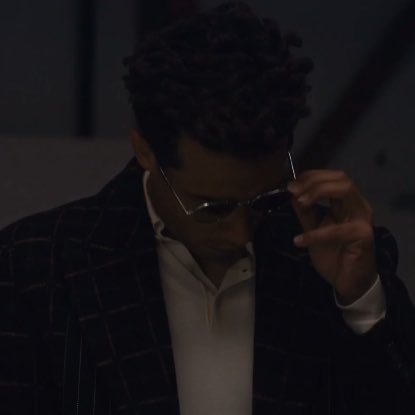 gfriendlou's tweet photo. #tvlspoilers WE’RE GETTING ANOTHER LOUIS WITH CUNTY GLASSES MOMENT https://t.co/qUz3Rt8Vup