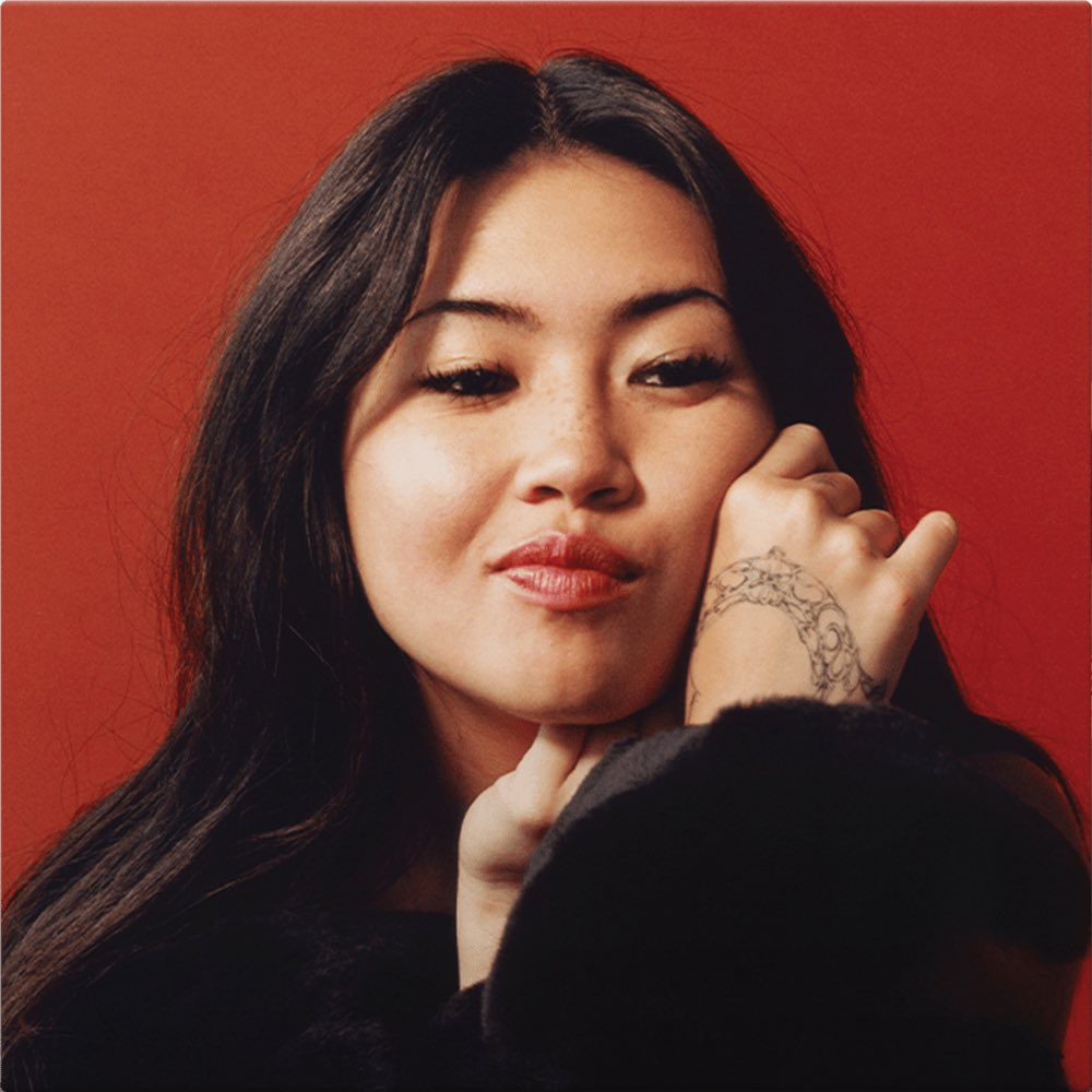 c4shhc4rti's tweet photo. Beabadoobee’s “California” charts at #10 on this week’s Jaxon 100. 

Her first appearance on the chart since “the way things go” in October, and her first top ten since “Beaches” reached #1 in August 2025. https://t.co/c6e4x8DKzc