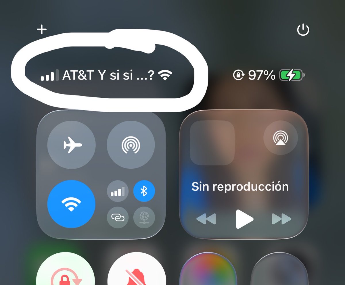 maajoo13's tweet photo. Oigan ustedes ya sabían o ya se habían dado cuenta que desde ayer AT&amp;T tiene puesto en la señal Y si, sí… ? 
Me encanta @ATT #YSISÍ ? 
#MiSeleccion 
Ya esperando el juego de mañana 🇲🇽🌮🫶✨ https://t.co/btw2UDBmCY