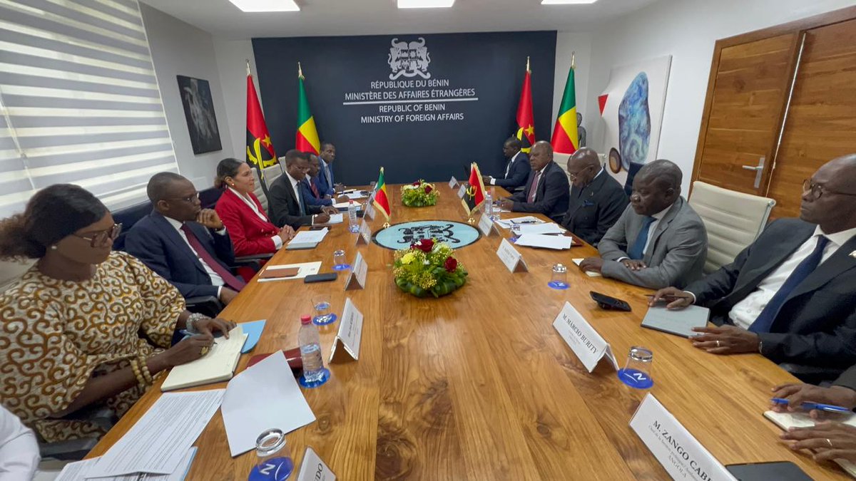 BeninDiplomatie's tweet photo. 🇧🇯🤝🇦🇴 La Ministre des Affaires étrangères, Madame Corinne AMORI BRUNET et son homologue angolais, Monsieur Tete ANTONIO, ont co- présidé ce samedi 04 juillet 2026, la première session des consultations diplomatiques et politiques entre le Bénin et l'Angola. https://t.co/guFwHdOZf5
