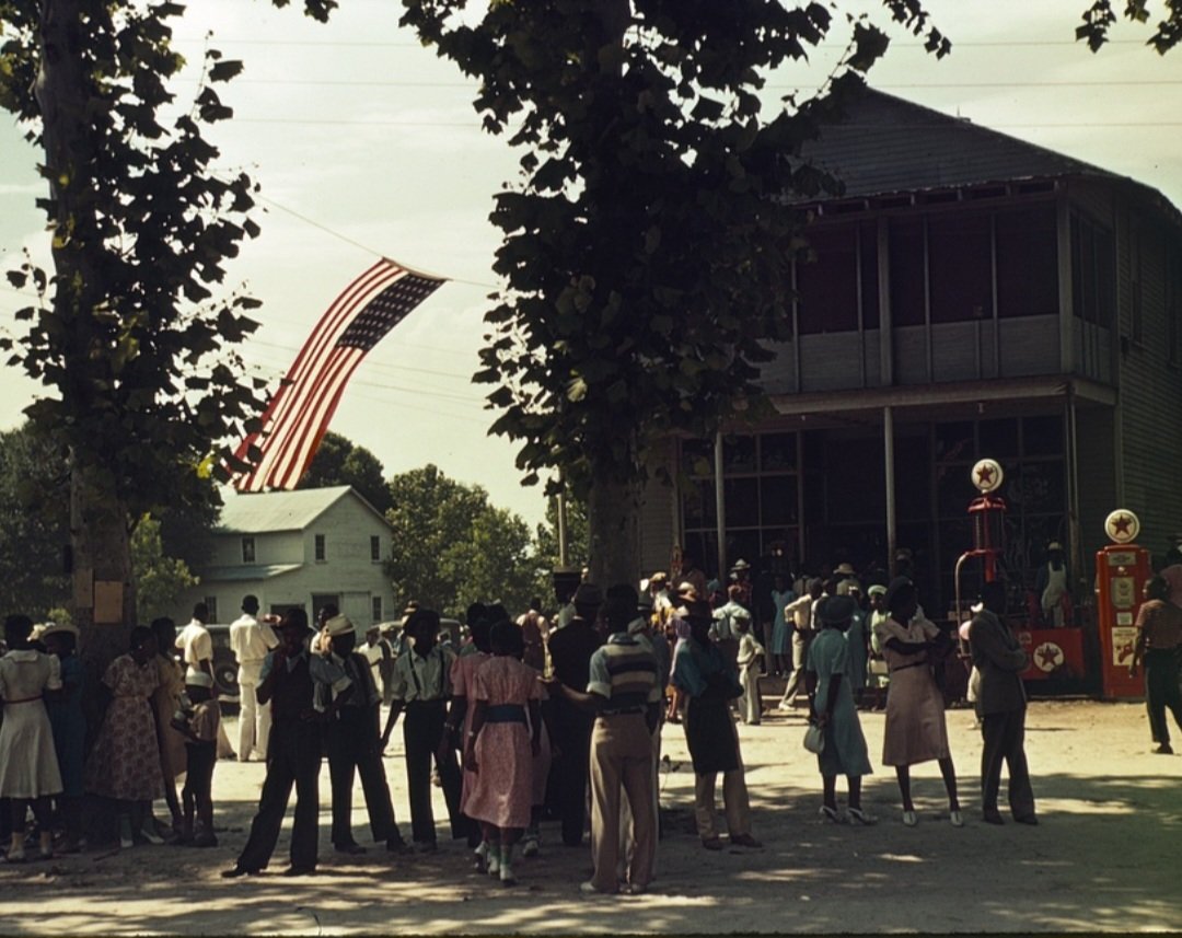NonHumanMedia1's tweet photo. 4th of July Picnic
St. Helena Island, South Carolina, 1939 https://t.co/mwjIiNbo2n