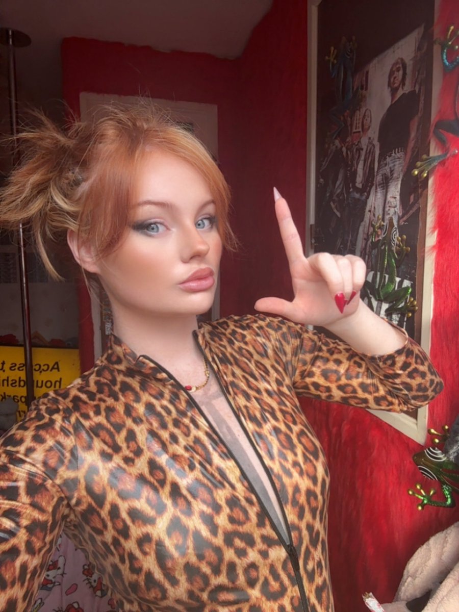 PrettyEVal's tweet photo. ❤️FLASH RTGAME ❤️

2/2/2

2 comment limit, feel free to comment tasks for him to complete

Every £ = 1 day locked in chastity 

15 minutes let’s go ❤️‍🔥 https://t.co/xxzmfzeZGV