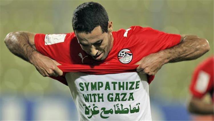 karimGahin1's tweet photo. حاول الاخواني القطرى أبو تريكة تجنيد محمد صلاح سنوات و سنوات  

وفششل

- بمكالمة هاتفية واحدة
سيطر على حسام حسن  واخوه  وامام عاشور  و نصف منتخب مصر

.. https://t.co/LLHxUZ1Dxu