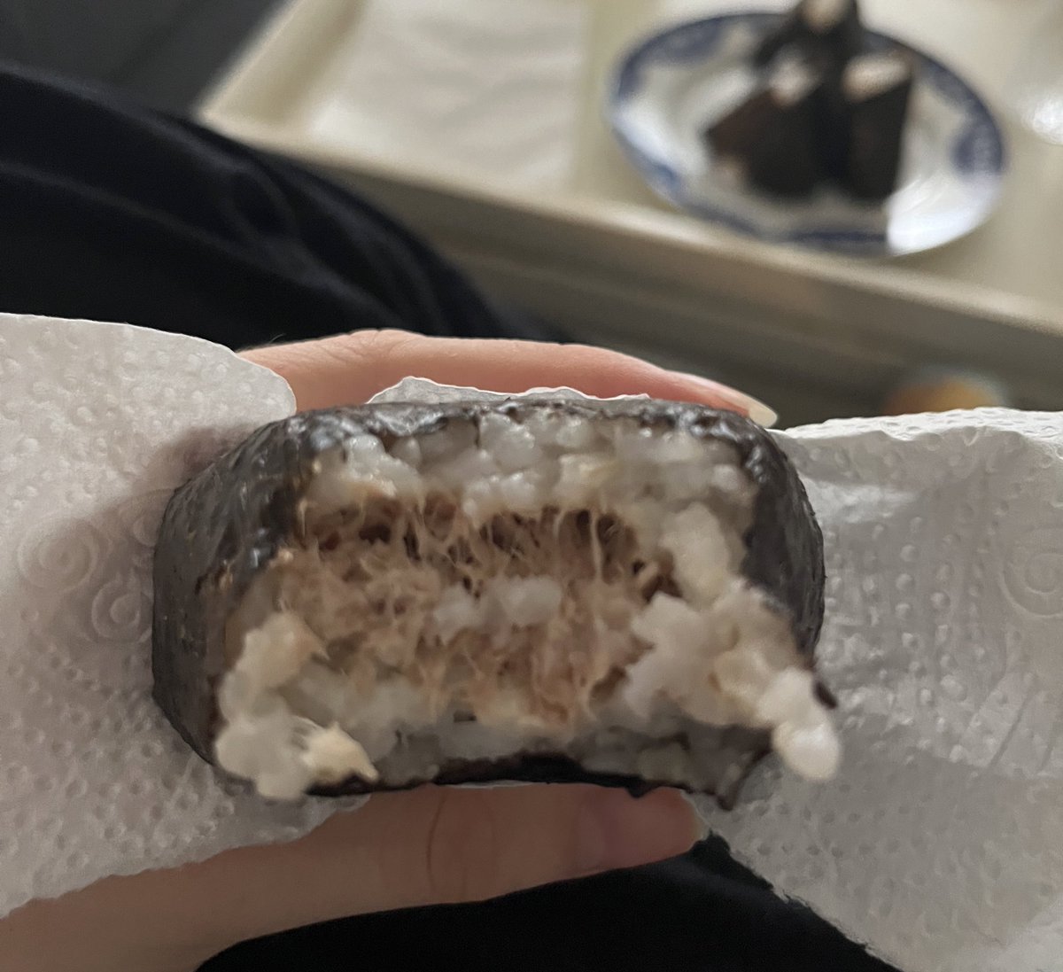 NE0TANS's tweet photo. got home from japan and immediately made onigiris omg https://t.co/HkRDBv73l8