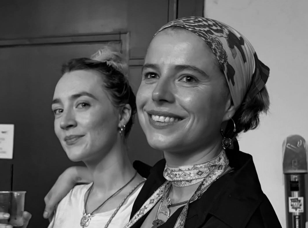 IncistersUpdats's tweet photo. 🚨 Saoirse Ronan and Jessie Buckley recently. https://t.co/wRvaHX498D