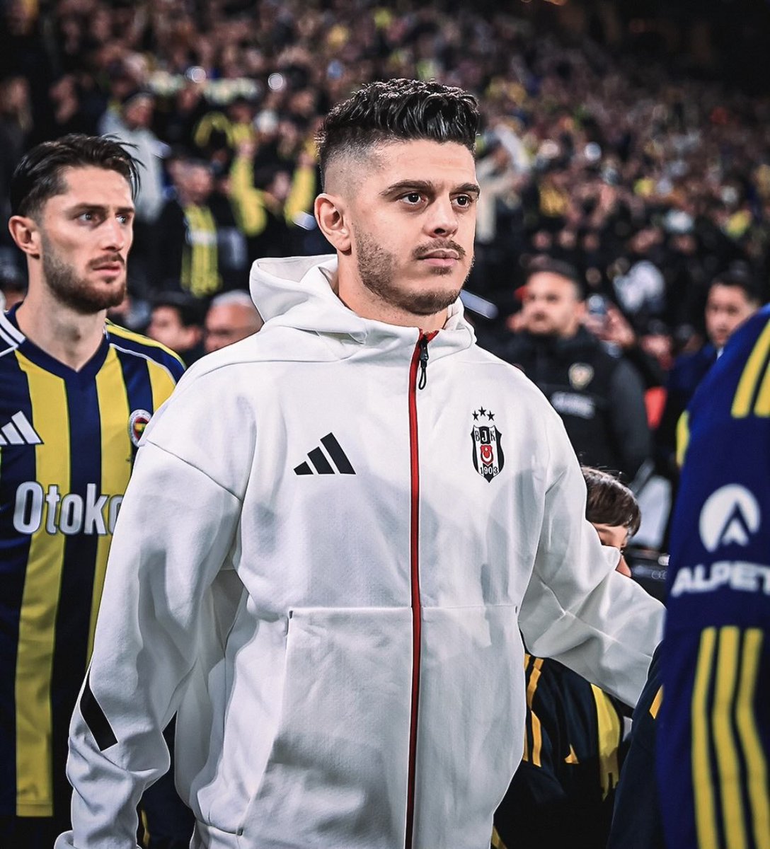 kartlnasaletijk's tweet photo. Milot Rashica, Beşiktaş’ta kalmak için elinden geleni yapıyor. (Ersin Albayrak) https://t.co/VcEdqSuFHe