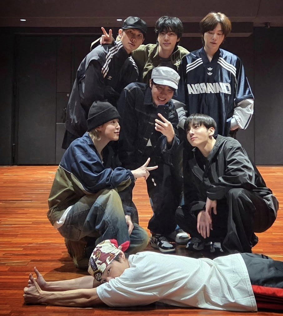 winnttaebear's tweet photo. My seven https://t.co/camiahj8QH