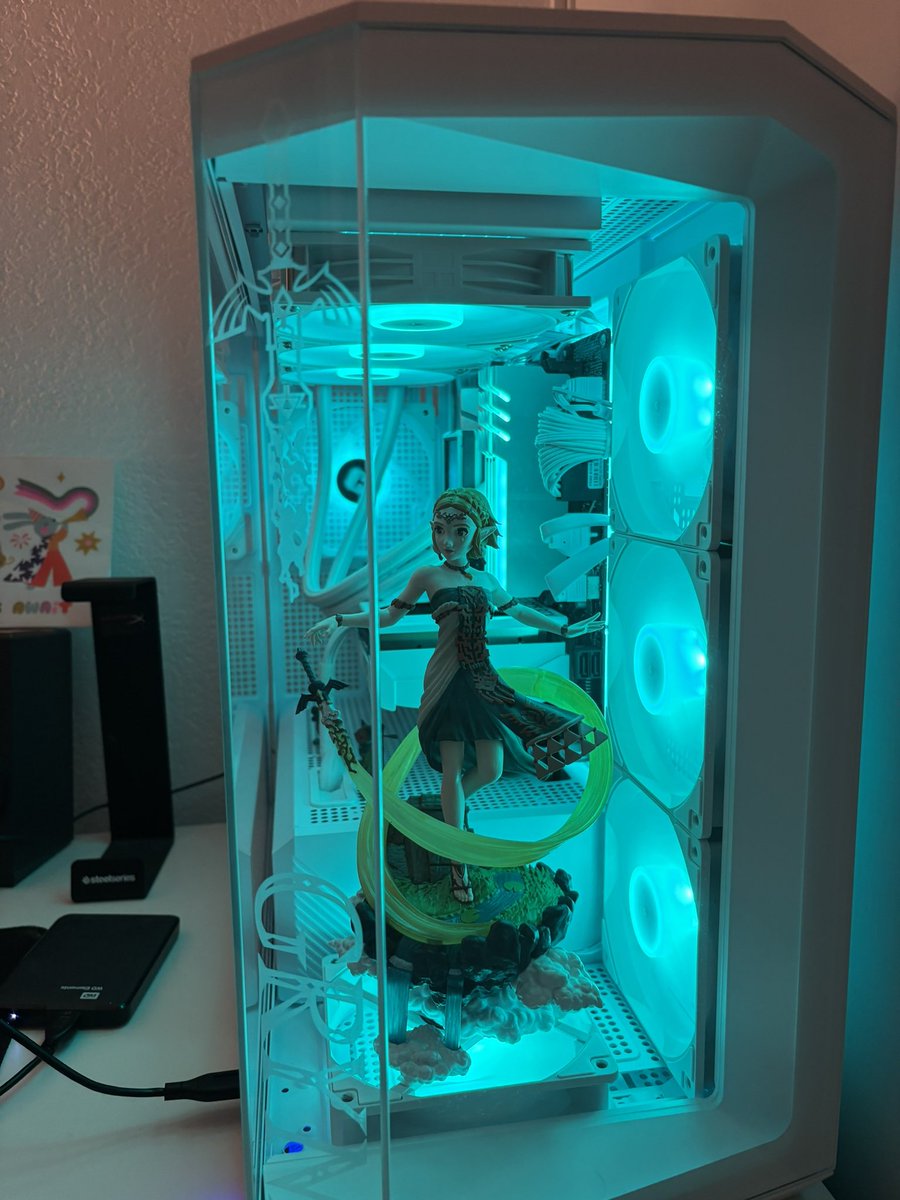 Gryne_'s tweet photo. Cadeau incroyable pour mes 31 ans : un PC full custom #ZeldaTearsOfTheKingdom réalisé par mon ami le maître @/Floblacc sur insta, sous les directives de mon amoureux @HugoReali 🫪🩵🤍
#Zelda #pcgaming https://t.co/sInJU9Sjim