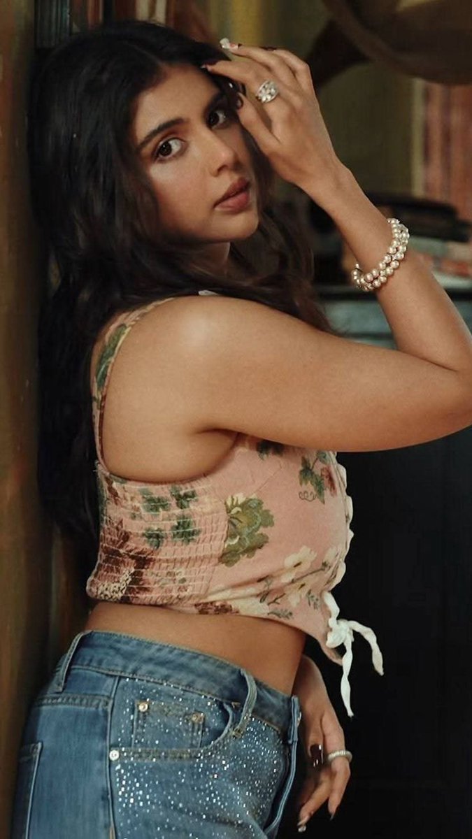 kaiyaethunai's tweet photo. Kalyani 2.0 https://t.co/VVBo9WhOoX