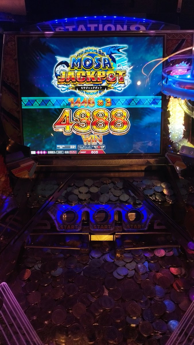 GIGAwko7's tweet photo. 朝からクリスタル演出〜
きちんと4000枚払い出されました👍 https://t.co/OOrlo53VPQ