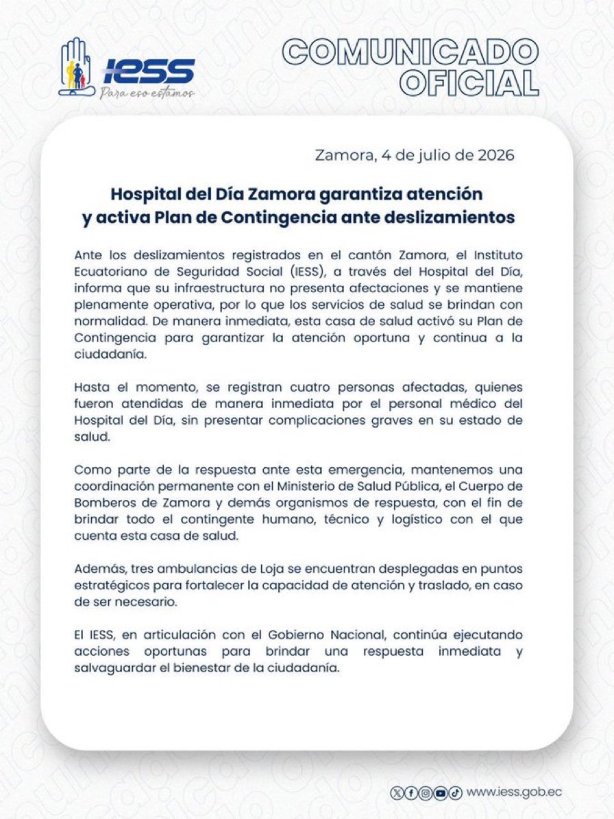 ecuainm_oficial's tweet photo. ‼️#URGENTE
El IESS informó que el Hospital del Día Zamora continúa plenamente operativo tras los deslizamientos registrados en el cantón. La casa de salud activó su Plan de Contingencia, atendió de forma inmediata a cuatro personas afectadas y coordina acciones con el Ministerio de Salud, el Cuerpo de Bomberos y otros organismos de respuesta. Además, tres ambulancias de Loja fueron desplegadas para reforzar la atención y el traslado de pacientes, de ser necesario.