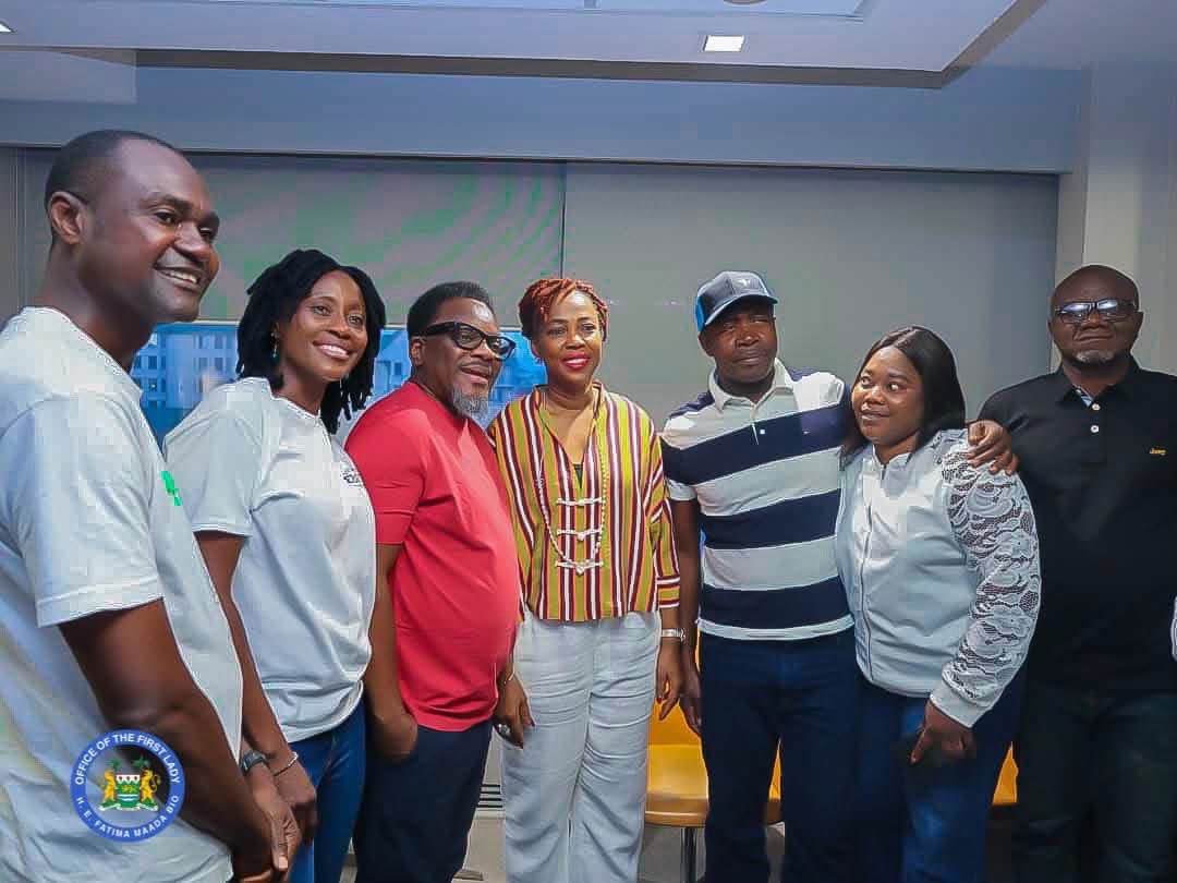 Ladyfatimabio's tweet photo. Last night, I had the distinct pleasure of gathering with the Sierra Leonean community and our SLPP Canada Region family. The warmth of your reception and your enduring patriotism resonate deeply with me. Our conversations serve as a powerful reminder of the incredible strength of our diaspora, whose engagement and contributions remain absolutely vital to the progress and development of our beloved nation.

On this special day, I also join our party faithful in celebrating the birthday of our dedicated SLPP National Women’s Leader. Her steadfast leadership, resilience, and unwavering commitment to empowering women and strengthening our party inspire us all. I wish her a joyful day filled with continued blessings, and I invite you all to join me in extending your warmest birthday wishes in the comments below.

FMB