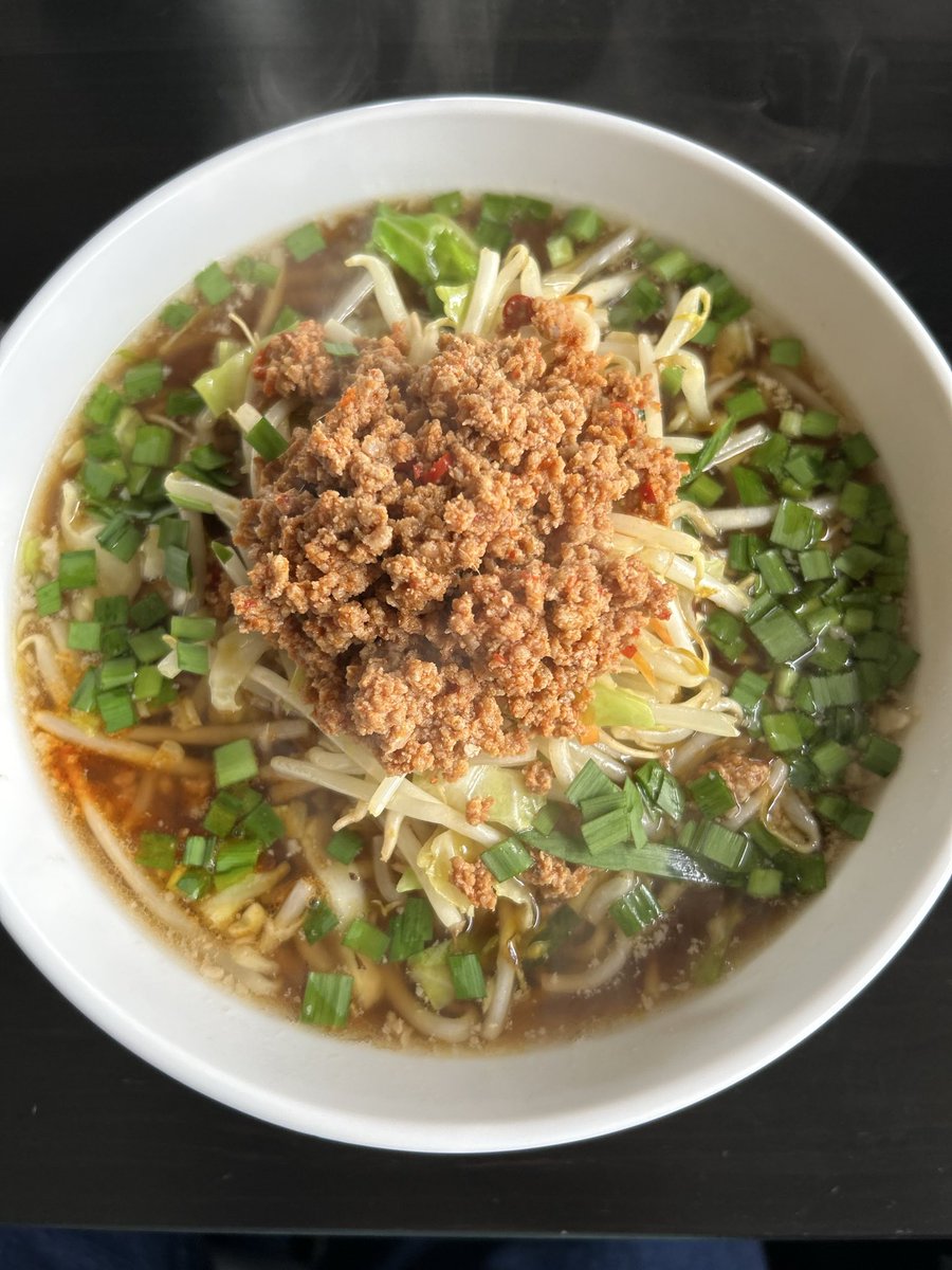 chigasakiramen's tweet photo. スタミナ麺スパイスHIRO太@名古屋市浄心駅。黒色（しょうゆ）台湾1000円

3/16オープン、南区のラーメン店の移転とか

やや大きめの丼に細ストレート麺に清湯スープ。上に乗る炒め野菜とたっぷりのミンチが超ボリューミーで旨いっ😍じんわりと汗だく。近所にあると嬉しいお店です https://t.co/vDdmPbKxIO