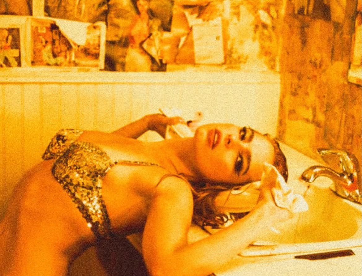 raecentral's tweet photo. rest in power addison era. youll be missed, its so crazy that next tour some of her best songs from addison wont be performed. this album is so special to me and ill never forget the feeling of hearing that first “take a bite of the big apple” in june last year,
thank you addison https://t.co/ZvnQjvS3yM