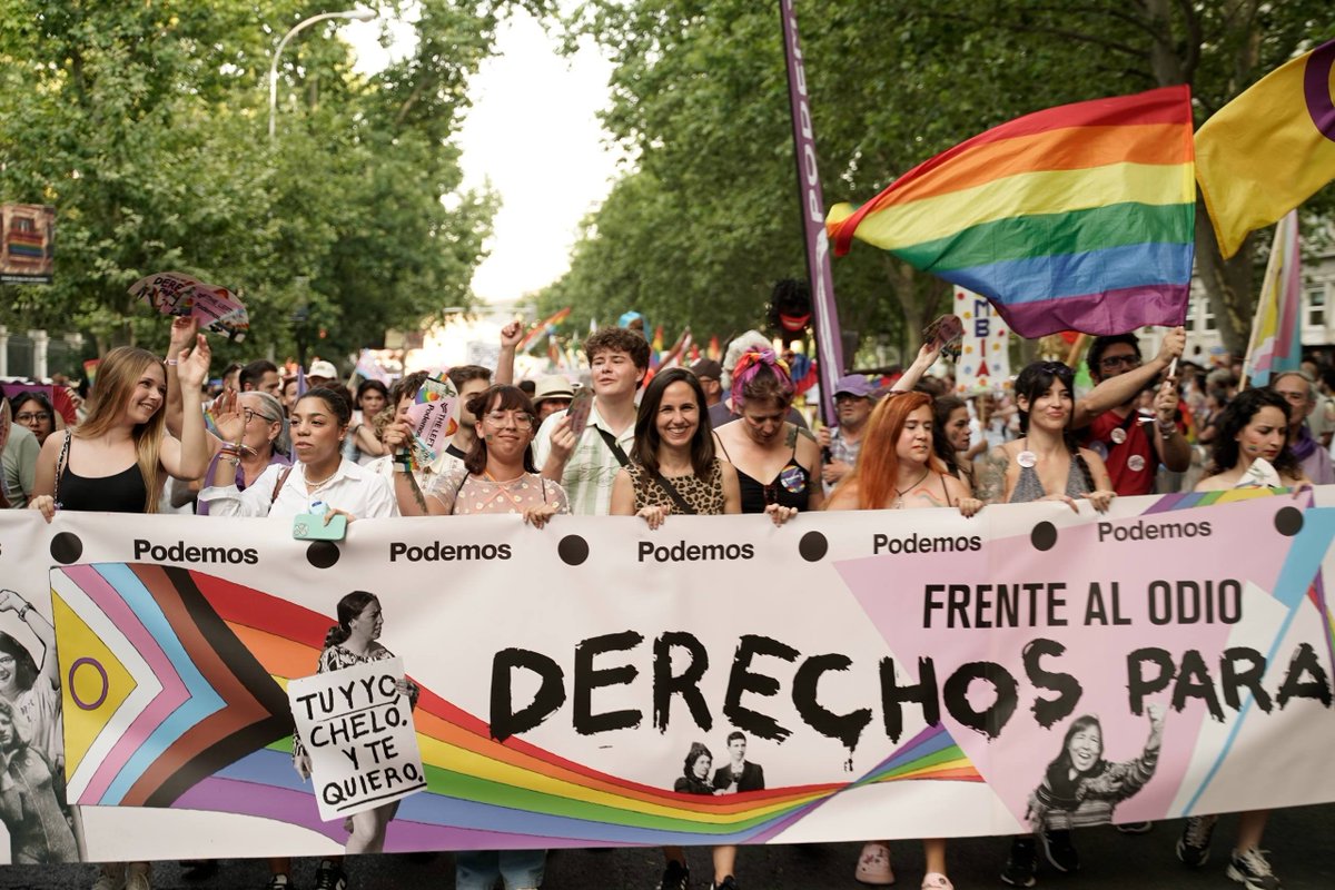 ionebelarra's tweet photo. Más Orgullo frente al odio. Más derechos para todas, todos y todes. 🏳️‍⚧️🏳️‍🌈✊💜 https://t.co/P8a7X6PEdu