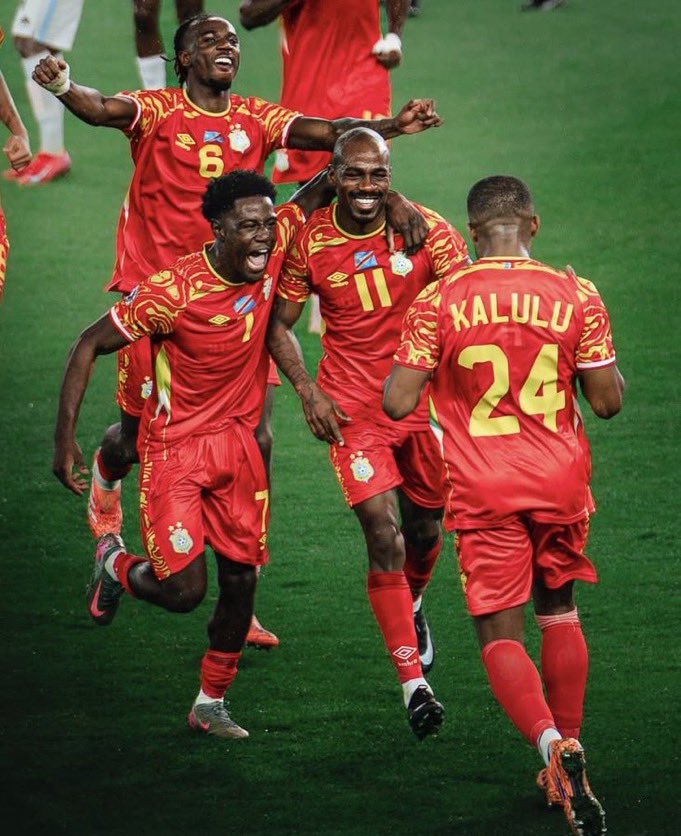 TfrmTheSev's tweet photo. Zidane Na Biso

Kakuta 🇨🇩 https://t.co/p5KDuzejJK