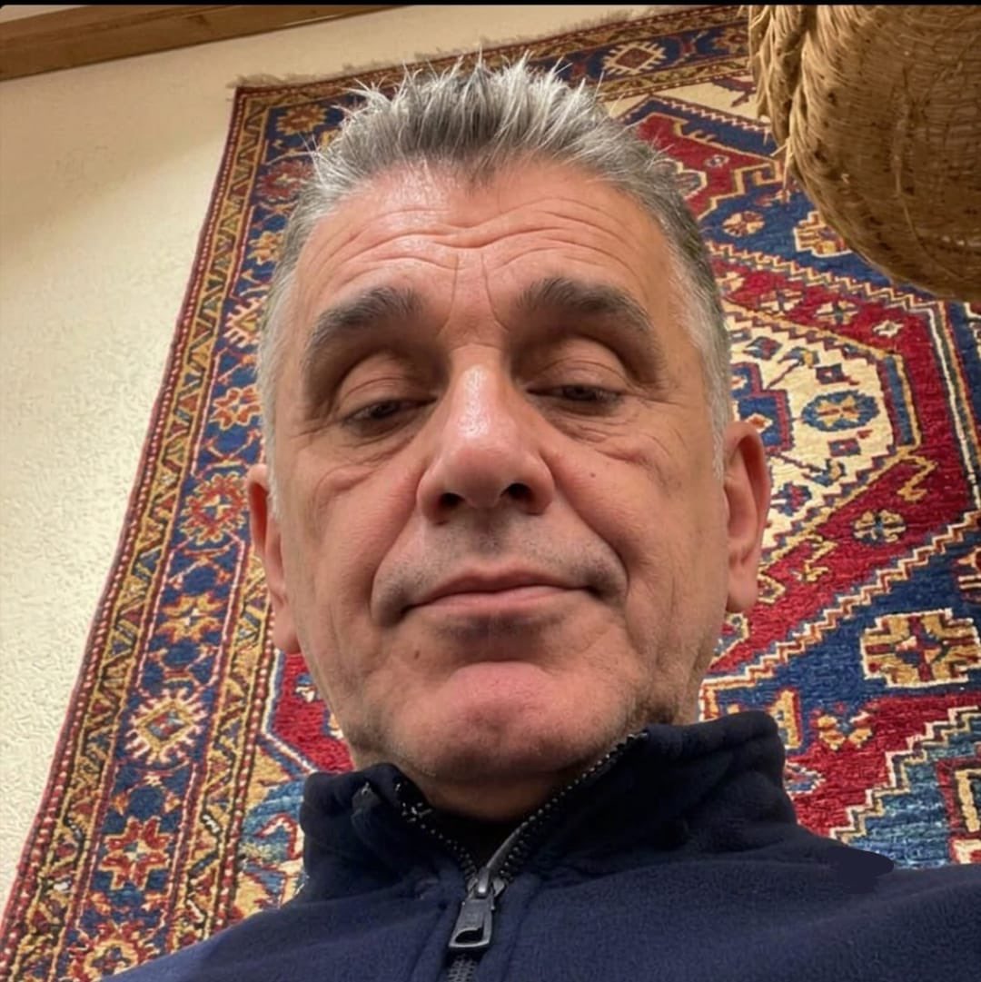 ReaLBorsaa's tweet photo. Nadir Adamlar Telefonun İçine Girmiş Olum Siz Neye Kime Bulaştınız Olum. 
@ABDYLD1 😂😎 #sernt #kzbgyo #sanel #samat #egyo #sinpaş https://t.co/H2CRljSZ8N