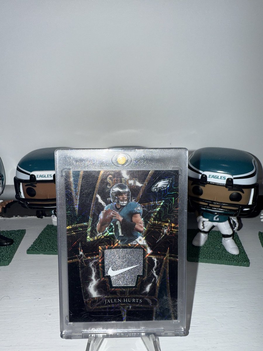 BaldGuyCards's tweet photo. @tm1515152005 Hey Tommy Happy 4th! Plugging eBay and the two cards I’ve been trying to get rid of for months 🤣🤣
eBay - https://t.co/bDwWyRhgo8 https://t.co/fpR1I6NhCC