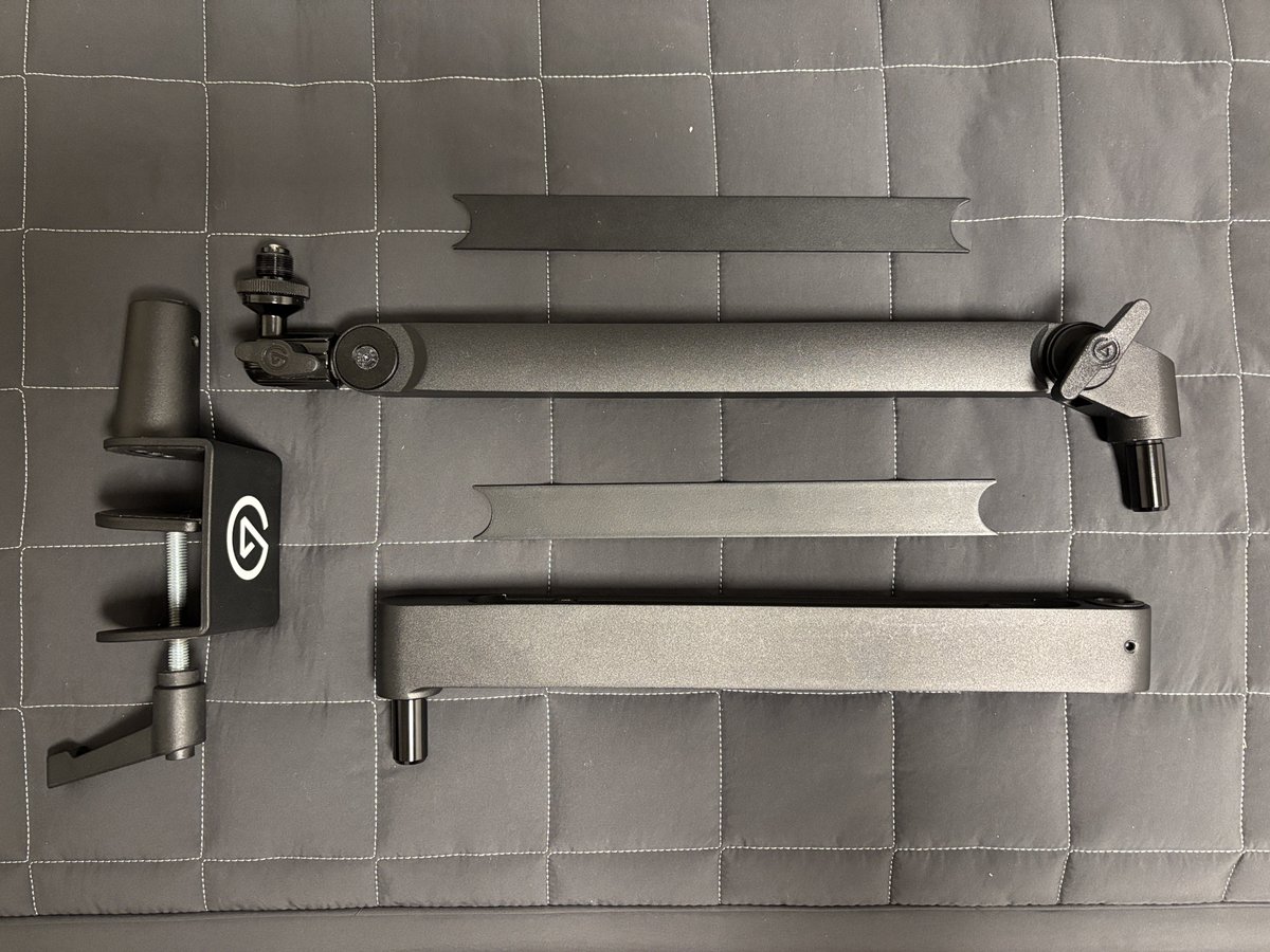 xxoxie_'s tweet photo. 엘가토 wave mic arm lp 웨이브 마이크암 LP 블랙 - 택포 7.5
23년 7월에 구매
전체적으로 사용감 있어요
자석커버 뒷면 벗겨짐 있지만 사용 시 안보임
기능상 문제없어요
박스 없이 본품만 있어요 https://t.co/jYEYvQNVog