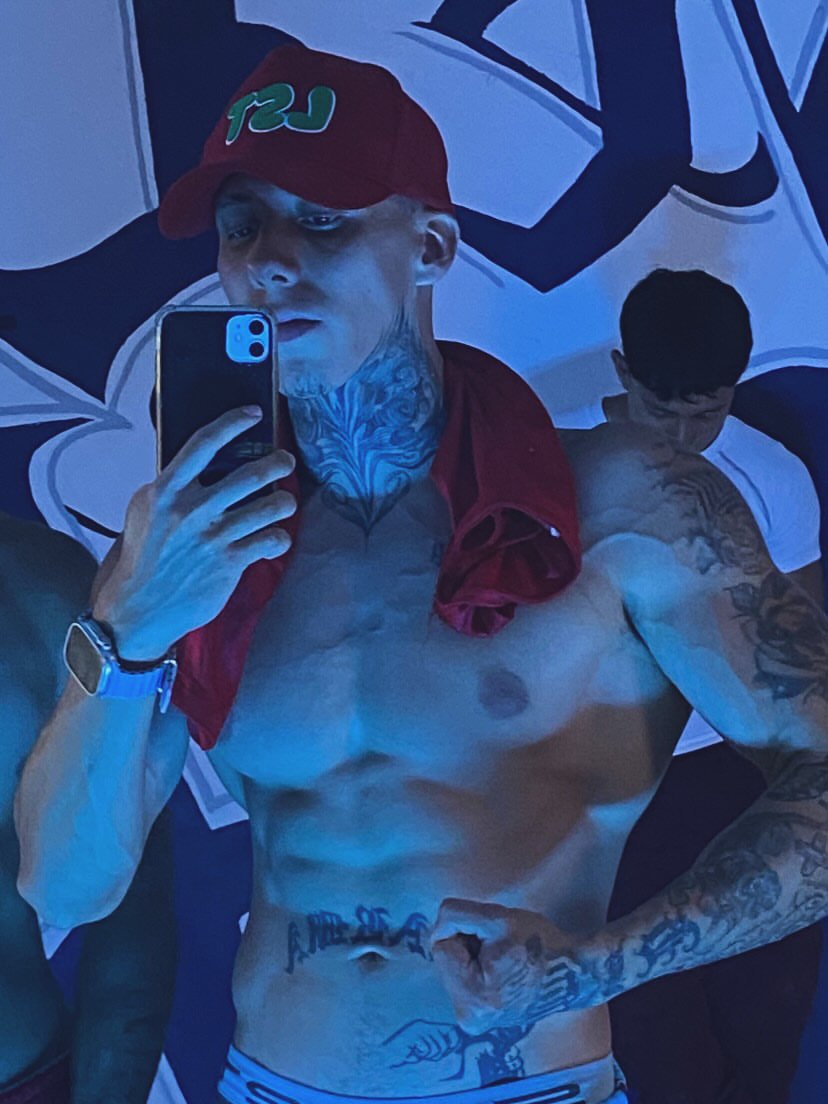 noel_villegas23's tweet photo. Mi cara 😅🫢/ / / / mi vrg4 🍆💦💦

Activa el audio 🔥🔥 quien dice que los activos no gimën 🫠🤤

Sigueme en instagram 👤👇🏻 

https://t.co/UCH8NXK5UK https://t.co/qa6IALUHMv