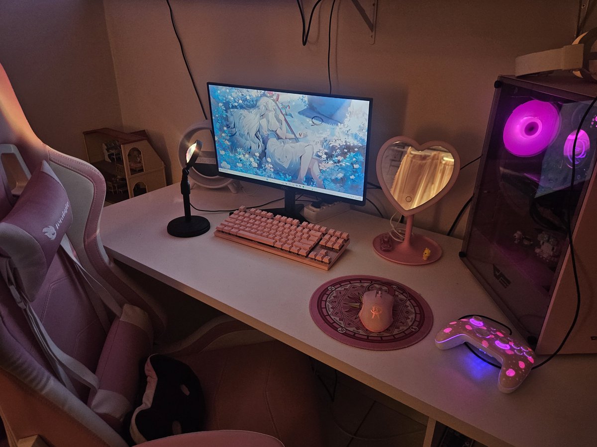 chaoszdoll's tweet photo. quarto de uma mulher de 21 anos!!! https://t.co/Y6k3V1Z6ps