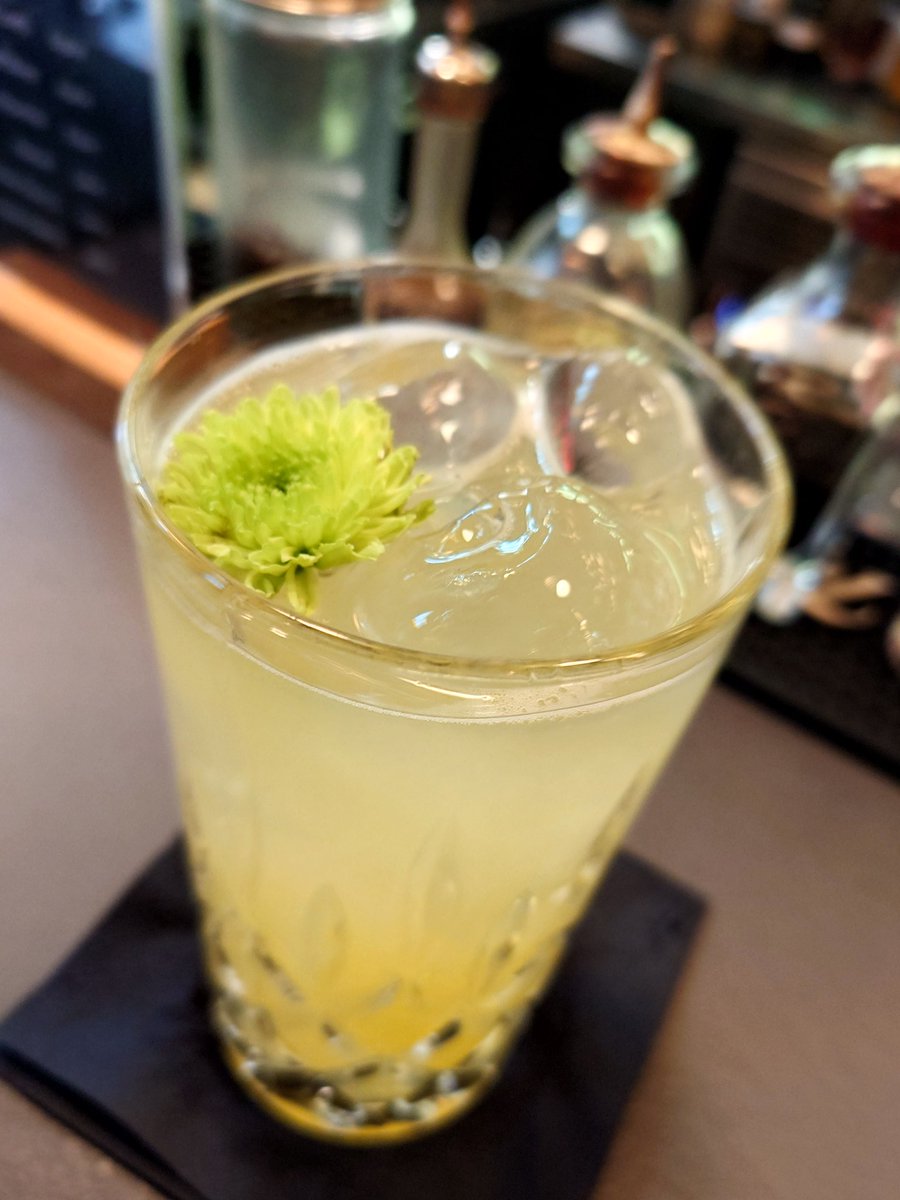 fpp1501's tweet photo. 好きなバーがカクテルいっぱい飲んだ https://t.co/oYyNwTJMuc