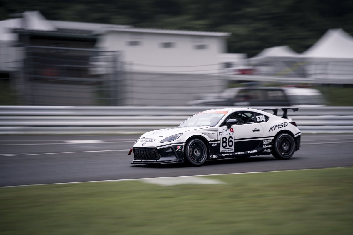 amebouzu123's tweet photo. #スーパー耐久 Rd.4 SUGO
TEAM K・M・S・D 86号車
予選:8位
決勝:7位
好調な滑り出しで一時は3位まで浮上
途中のクラッシュによる修復作業で順位は落としてしまいましたが、後半のペースも良く順位をそのままキープして完走する事ができました‼️
応援ありがとうございました🙇♂️
#KMSD https://t.co/QnyS3piCHt