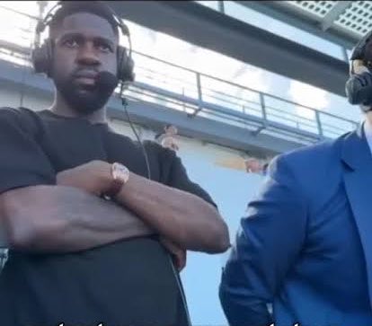 TajineBer9o9's tweet photo. @Nwrvnce - OHHH CE TIR DE DEMBELE QUI PASSE PAS LOIN 

- et oui c’est dommage pour les bleus sachant queeee *fait une pause de 15 secondes* pour gagner un match *bave* il faut marquer des buts https://t.co/6eoiI5VuMC