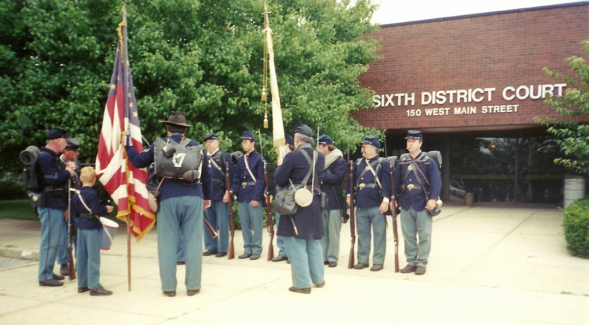 liny67th's tweet photo. COUNTERMARCH!!! (25 Years Ago) 4 July 2001: Patchogue 4th of July Parade

https://t.co/h15xvwy4kq https://t.co/tz2aUiQmX5