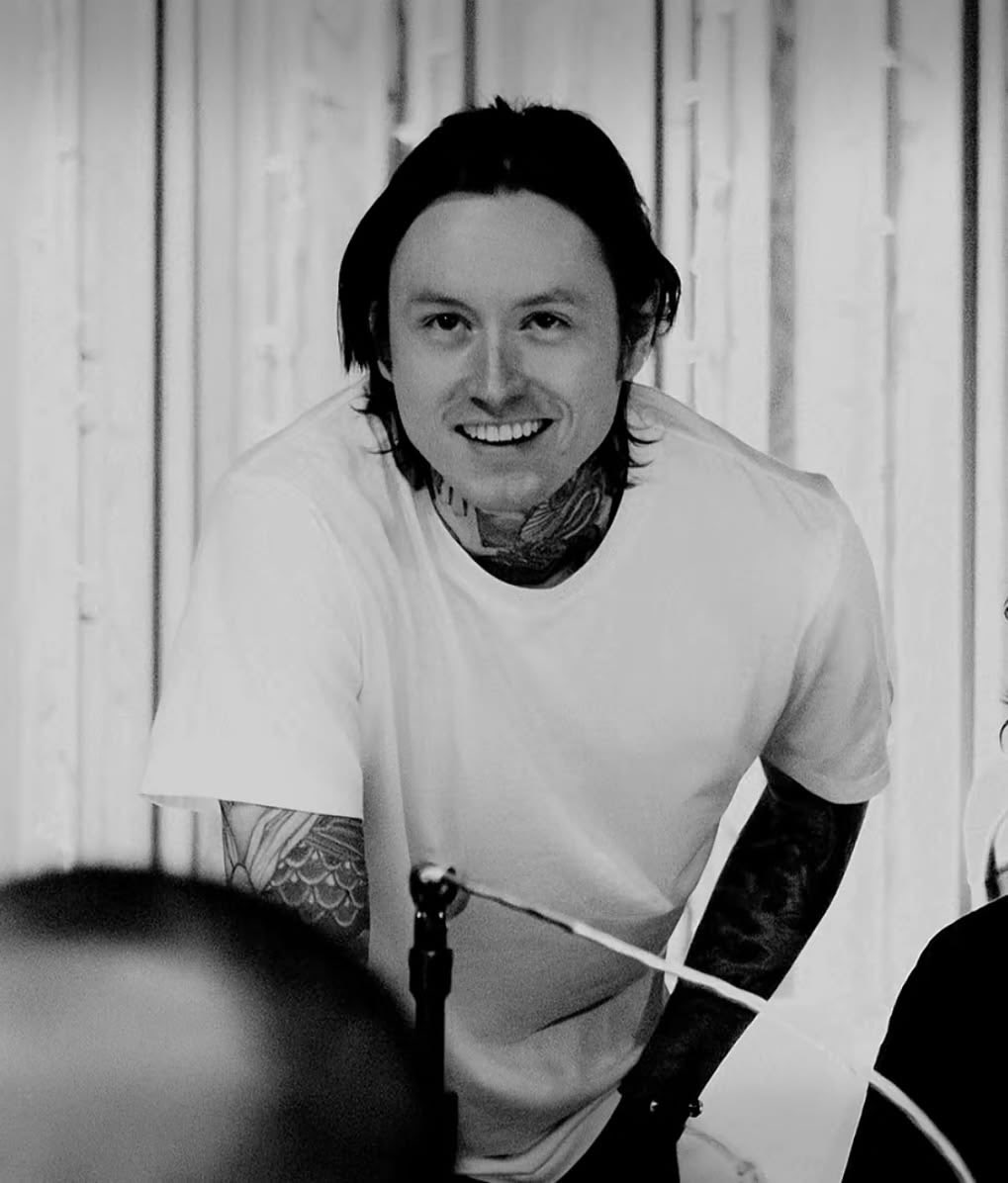 d3thr0mens's tweet photo. i’m starting to think my favourite pictures of Noah are when he’s in black and white https://t.co/xOy2Mjqnk0