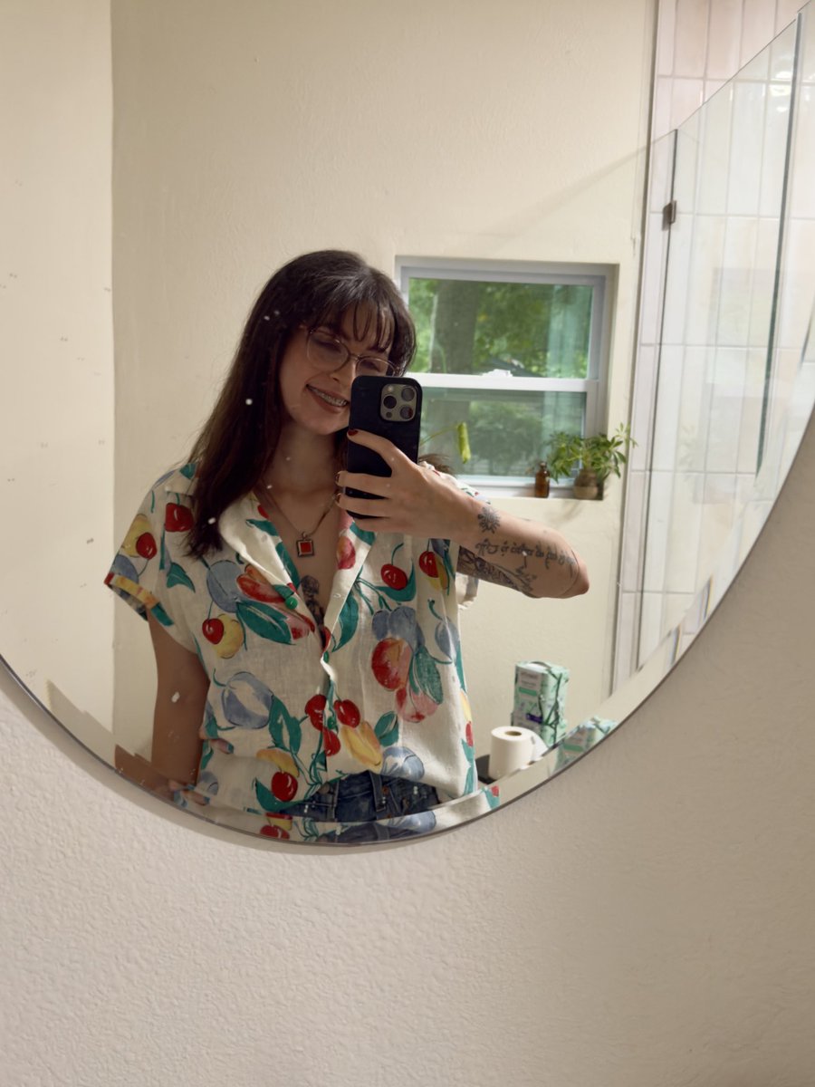 tayyweer's tweet photo. rare tay selfie hehe https://t.co/8LCprzBm3H