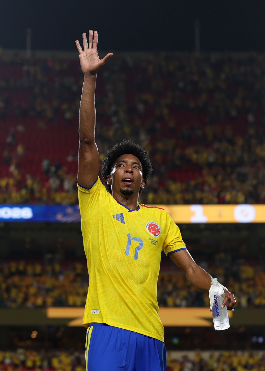 11johanmojica's tweet photo. Enorme trabajo de todos. 💪🏾💦 
Objetivo cumplido ✅ Seguimos enfocados,ahora vamos por el siguiente. Muchas gracias a todos los colombianos por su apoyo están siendo IMPRESIONANTES👏🏽 🇨🇴❤️💪🏾
#buenosmodales https://t.co/EQlDYTwYbW