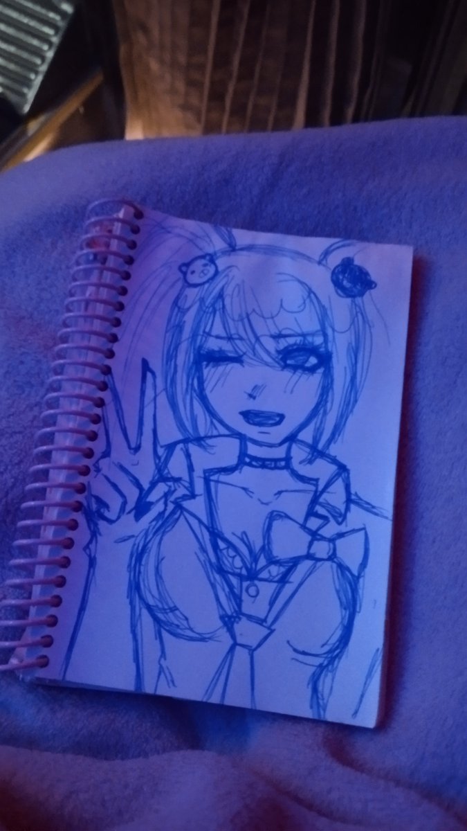 ghstfym's tweet photo. Ayer dibujé a Junko en un bus q se movia mas q la chucha q opinan je https://t.co/1GCGdxGaYs