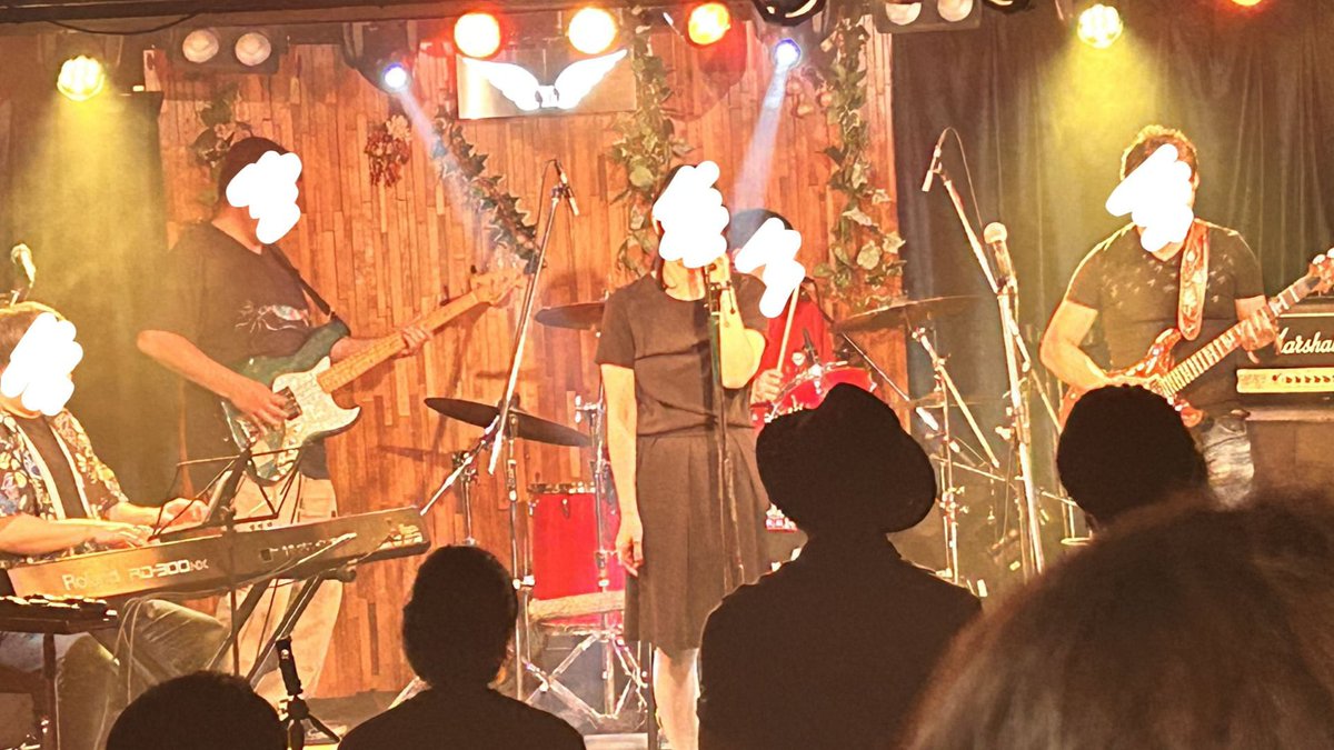 LivehouseYs's tweet photo. 🎆ステージデビューしませんか？🎆
ブッキングライブ出演者募集中！
「ライブハウスは初めて…」という方も大歓迎！
一緒に最高の音楽を届けましょう🎤
DM・お問い合わせお待ちしています！

#川崎ys #ライブハウス #ブッキングライブ募集 #ライブ初心者歓迎 #バンド初心者歓迎 https://t.co/eQLz6k4ZBv