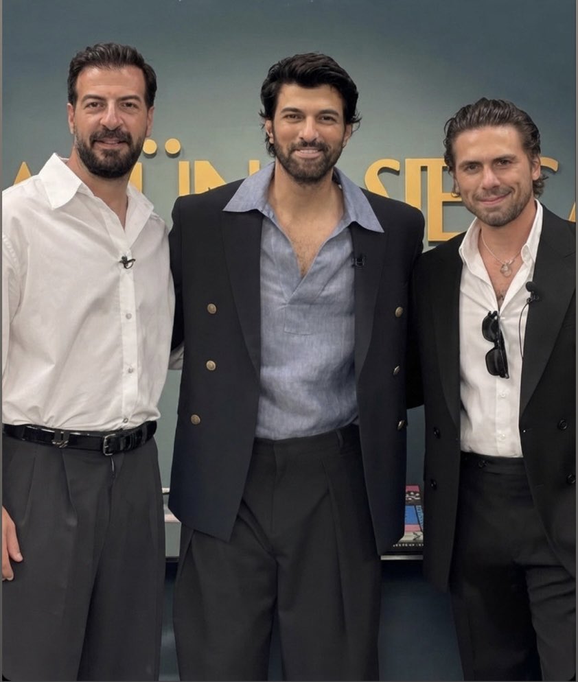 angilzbx's tweet photo. We are eagerly awaiting the second part of Old Money.

🫂🖤💫
#EnginAkyürek
#EnfesBirAkşam
#ismaildemirci
#taro https://t.co/8u2YN9PndE