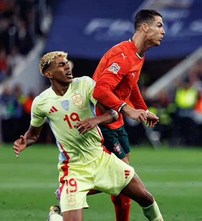 McafrayMickey's tweet photo. OFFICIAL: Anthony Taylor will referee the Portugal vs Spain World Cup clash. 🇵🇹⚔️🇪🇸 https://t.co/5ddHXXLHrl