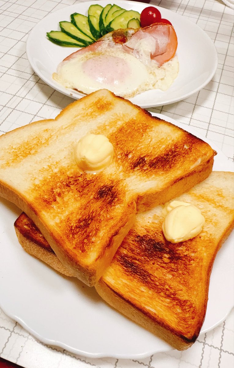 moppuchio0903's tweet photo. 🌿🥯おはようございます⏰☀️𓈒𓂂𓏸
Oisixの生クリーム入食パン🍞食べます✨️
にっこにこの日曜日になります様に¨̮⃝✨
*¨¸🌧💙 ☔*¨¸🌧💙 ☔* ¨🌧💙☔ https://t.co/LGUp20eNFZ
