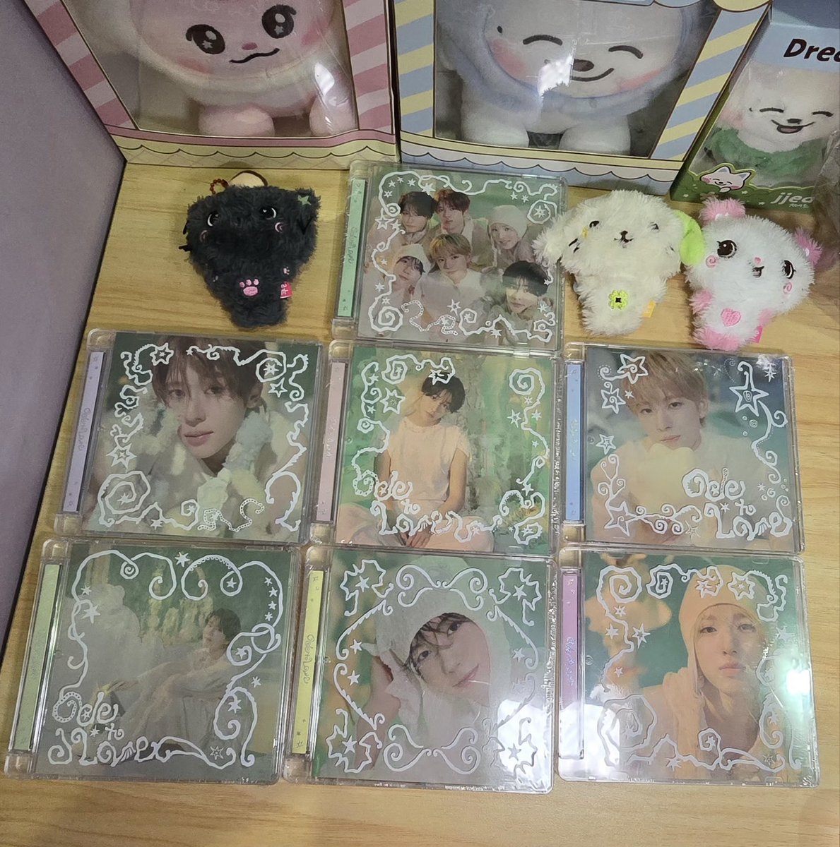bannanasundae's tweet photo. More than a month late, but here's my feedback. 🥹 

Thank you, @peachyndiseph, for the smooth transaction, patiently answering my questions, and the super secure packaging. My albums arrived safely! Until next transaction. 💚🥰 https://t.co/lyVaytyXP7