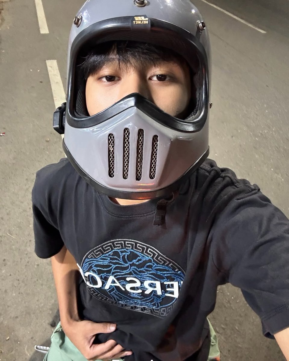 bayu_ganteng97's tweet photo. Disodorin langsung. 
Takut ga sih 

Cr. IG : @/tegarajibahtiar https://t.co/OdPufuofPG