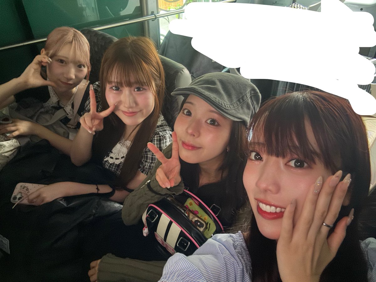 tenseishitaspd's tweet photo. おはようございます☀️

いよいよ本日は
#ベビタピフェス2026 🧋🌈💖
ベビタピバスに乗り込み今から
みんなで会場入りします‼️

今日を楽しみにしていてくださった
みんなに素敵な1日で帰ってもらえるように
全力のベビタピワールドを
スパドもお届けします🥳

#HIGHSPYDOLL #スパド
#ベビタピ https://t.co/DnLlLj7Hz1